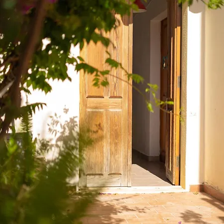 Berchida 6 Apartman La Caletta